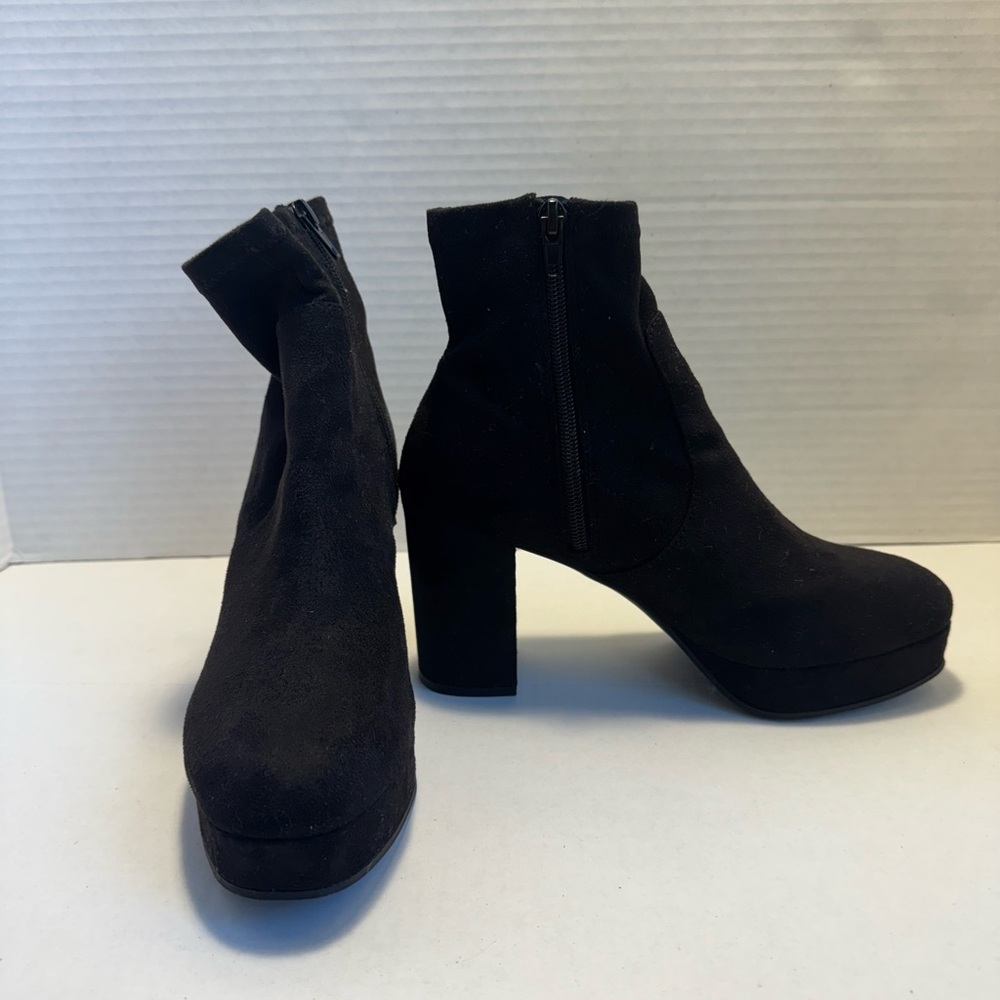 Black Wedge Heels, Women's Size 7
